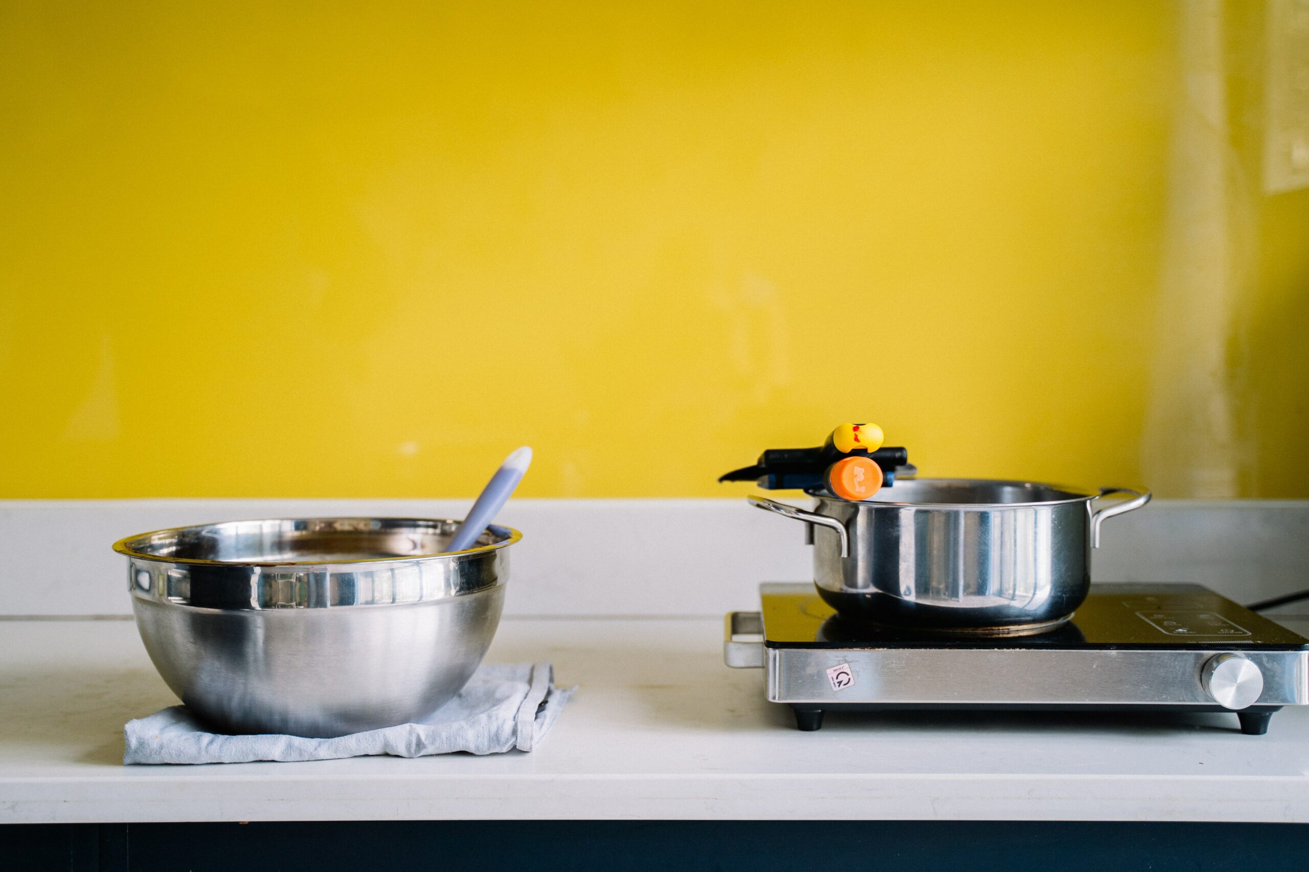 ¿Cuáles son los modelos de acero inoxidable y cuál es el mejor para fabricar utensilios de cocina?